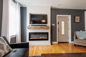 Smart TV, fireplace, computer monitors, printers