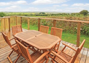 Outdoor dining - New in 2017. Spacious and luxurious lodge. (Carnmenellis, Nr Falmouth)