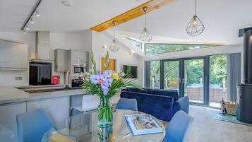 雪櫃、焗爐、爐具、洗碗機