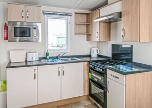 Fridge, oven, stovetop, toaster
