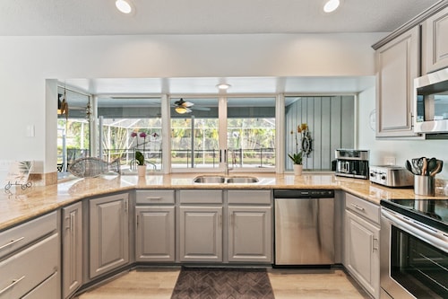 Completely renovated! Private 3/2/2 heated pool home in Port St Lucie FL!