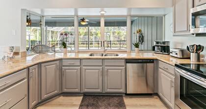 Completely renovated! Private 3/2/2 heated pool home in Port St Lucie FL!