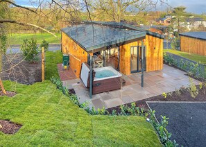 Property grounds - A magnificent bespoke lodge perfect for a family escape. (Gledrid, Chirk)