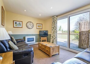 Living area - Luxury lodge with one double and one twin. (Pickering)