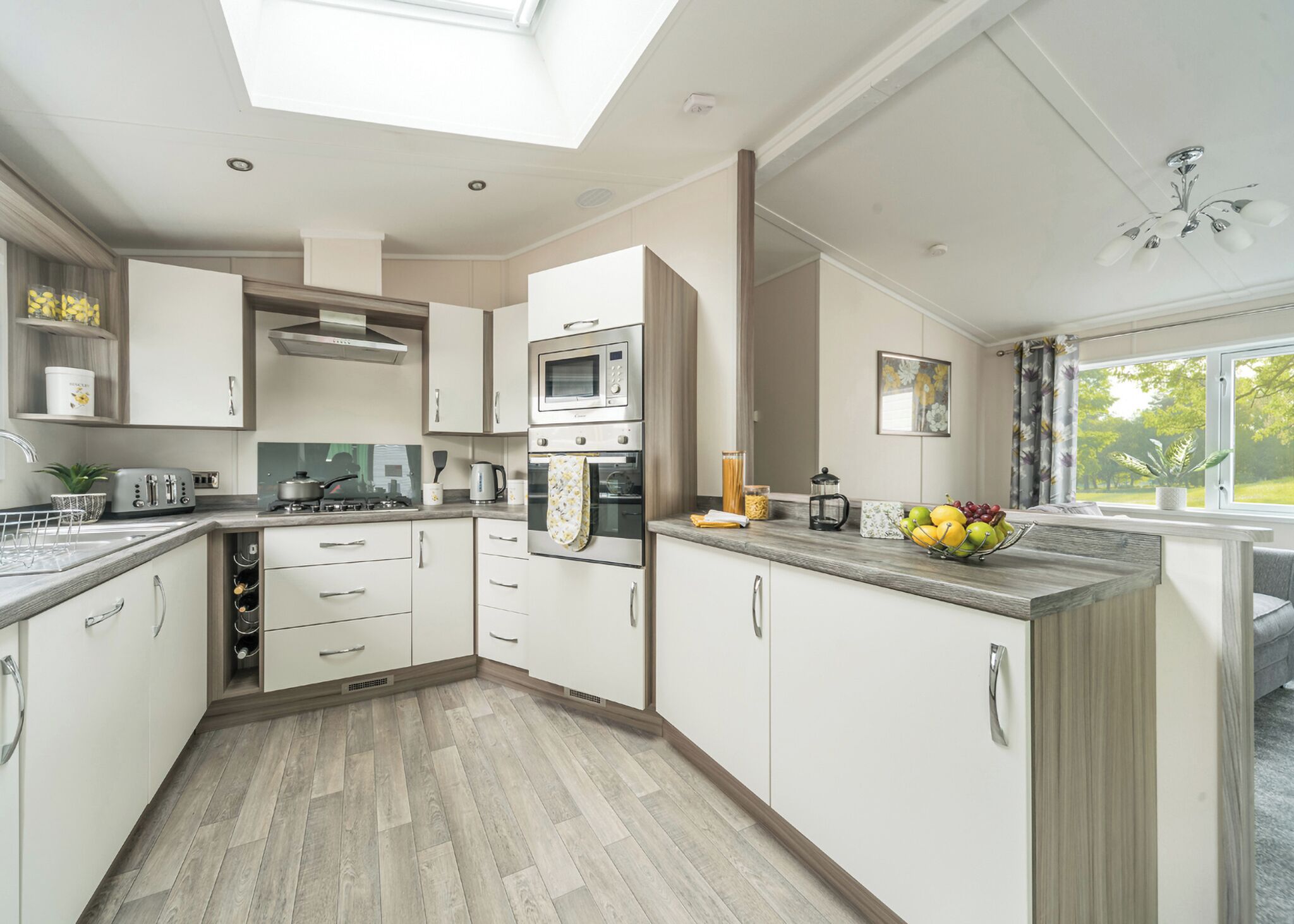 Fridge, oven, stovetop, toaster