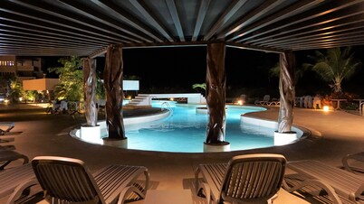 Beach, Jungle, Cenotes, Ruins, Marina all within 5 km