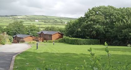 Country Lodge Four Platinum