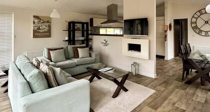 Country Lodge Four Platinum