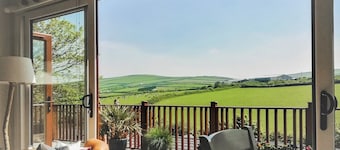 Country Lodge Four Platinum