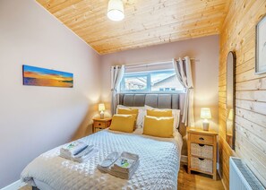 3 bedrooms - 3 bedroom accommodation in Ellesmere (Ellesmere)