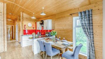 Fridge, oven, stovetop, toaster