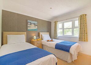 2 bedrooms, free WiFi - Refurbished in 2022. Boutique and spacious contemporary timber lodge. (Whitfield, Hexham)