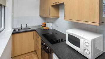 Fridge, oven, stovetop, toaster