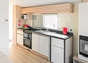 Fridge, oven, stovetop, toaster