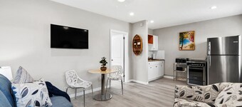 OCEAN AIR & SALTY HAIR