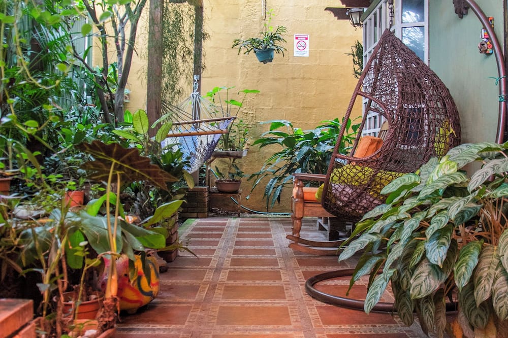 Gardens House, Airport Juan Santamaría, Alajuela, San Jose