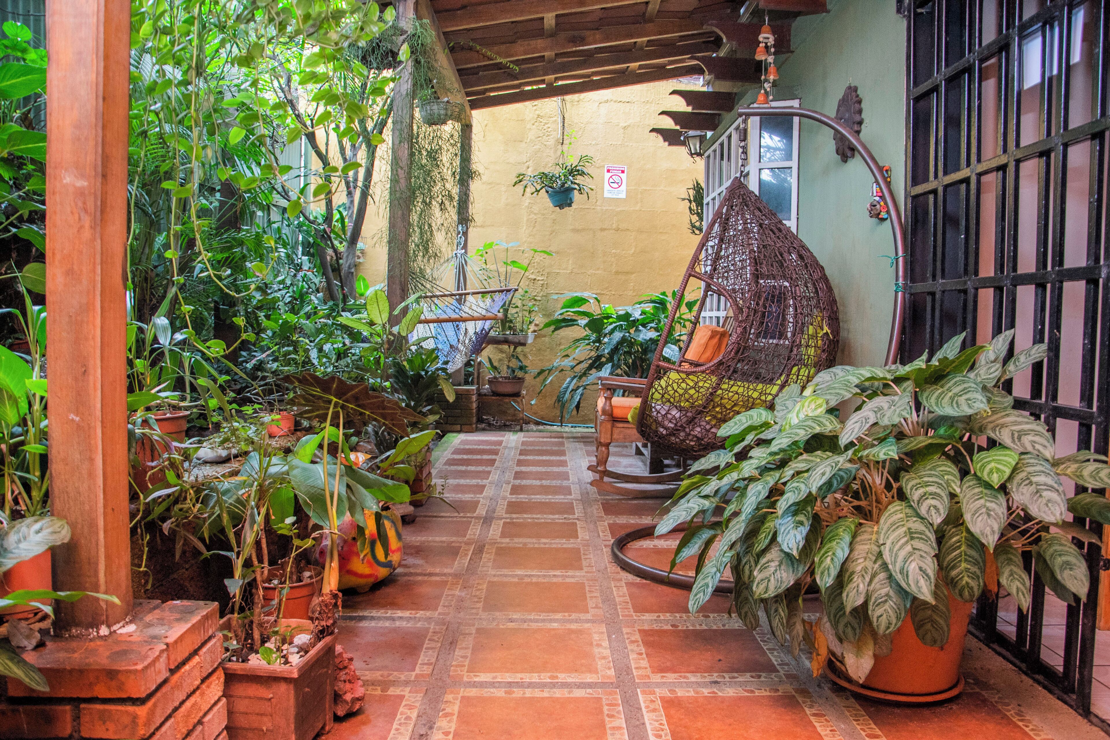 32-inch TV with cable channels