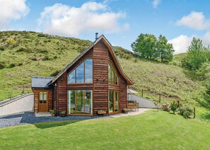 Exterior - Gorgeous open plan two storey lodge. (Little London, Nr Llandinam)