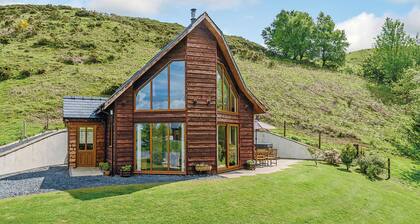 Gorgeous open plan two storey lodge.