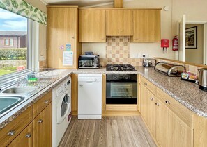 Fridge, oven, stovetop, toaster