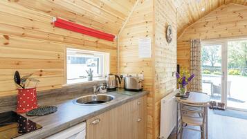 Fridge, oven, stovetop, toaster