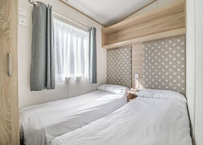 3 bedrooms - Signature Three Bedroom (Cheddar,)