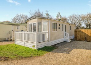 Exterior - Signature Three Bedroom (Cheddar,)
