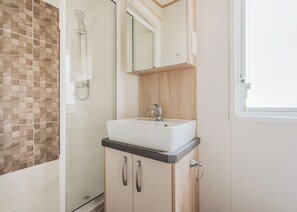 Bathroom - Signature Three Bedroom (Cheddar,)