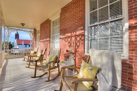 Terrace/patio. Stovall #3 Historic & walkable to downtown Augusta hotspots
