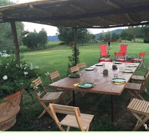 Outdoor dining - Podere Santamargherita (Cetona)