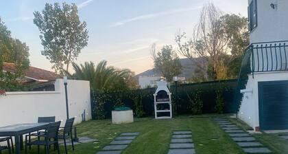 Detached semi-detached cottage 500 meters from the sea