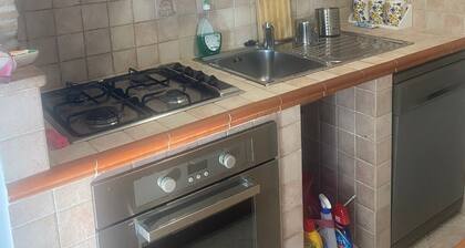 Detached semi-detached cottage 500 meters from the sea