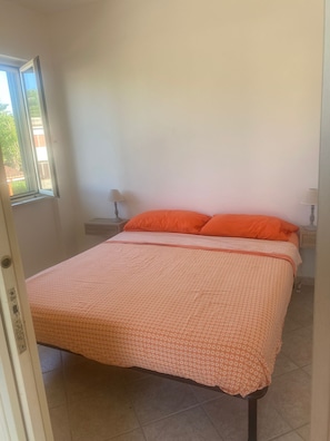 2 bedrooms, iron/ironing board, travel crib, free WiFi