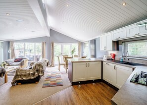 Interior - Ladera Luxury Lodge 3 (Eaton, Congleton)