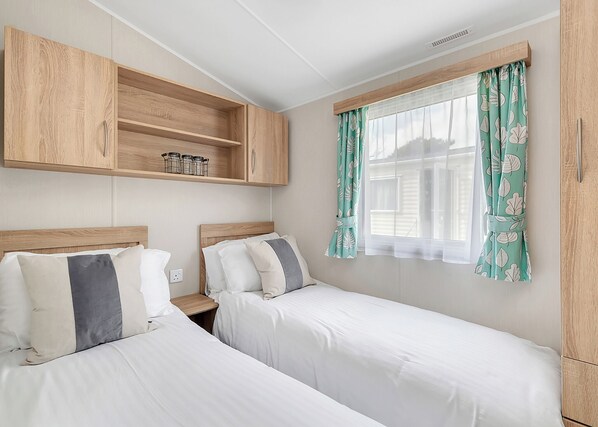 3 bedrooms - 3 bedroom accommodation in Summerhill, Amroth (Summerhill, Amroth)