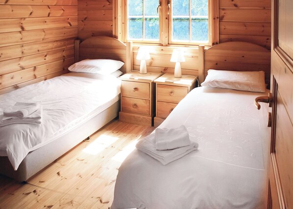 2 bedrooms - 2 bedroom accommodation in Stillingfleet, York (Stillingfleet, York)