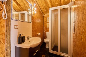 Shower, hair dryer, towels, toilet paper - Casas Maravilha - Cabana by Madeira Sun Travel (Calheta)