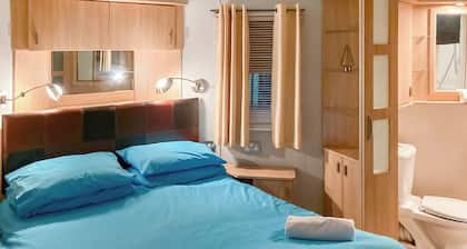 2 bedroom accommodation in Cargill