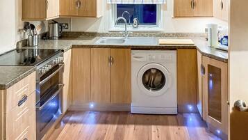 Fridge, oven, stovetop, toaster