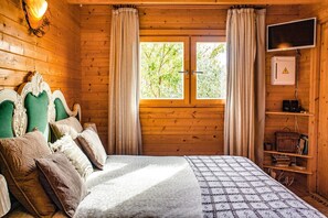 1 bedroom, iron/ironing board, travel cot, free WiFi - Casas Maravilha - Baú by Madeira Sun Travel (Calheta)