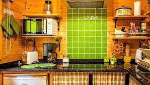 Macchina per tè/caffè, frigorifero, microonde, bollitore elettrico