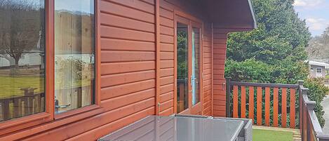 تناول الطعام بالخارج