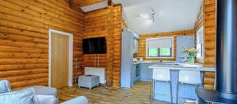 1 bedroom accommodation in Annbank, Ayr