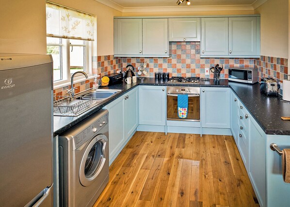 Fridge, oven, stovetop, toaster