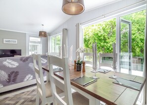 Luokittelematon kuva, 5 kautta 7, painike