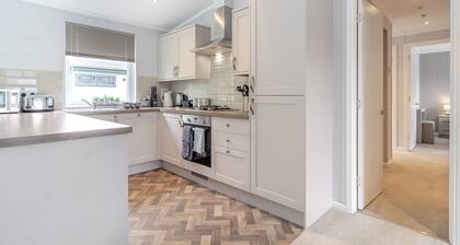 3 bedroom accommodation in Earls Colne, Colchester