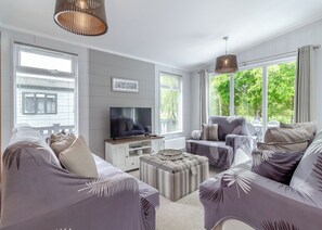 Living area - 1 bedroom accommodation in Earls Colne, Colchester (Earls Colne, Colchester)