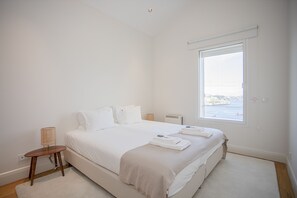 3 bedrooms, iron/ironing board, free WiFi, bed sheets - Liiiving in Gaia - Douro Dream View (Vila Nova de Gaia)