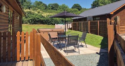 Lodge with fantastic contemporary styling.