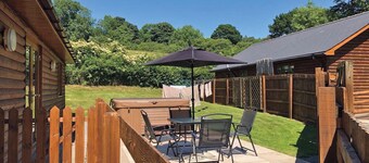 Lodge with fantastic contemporary styling.